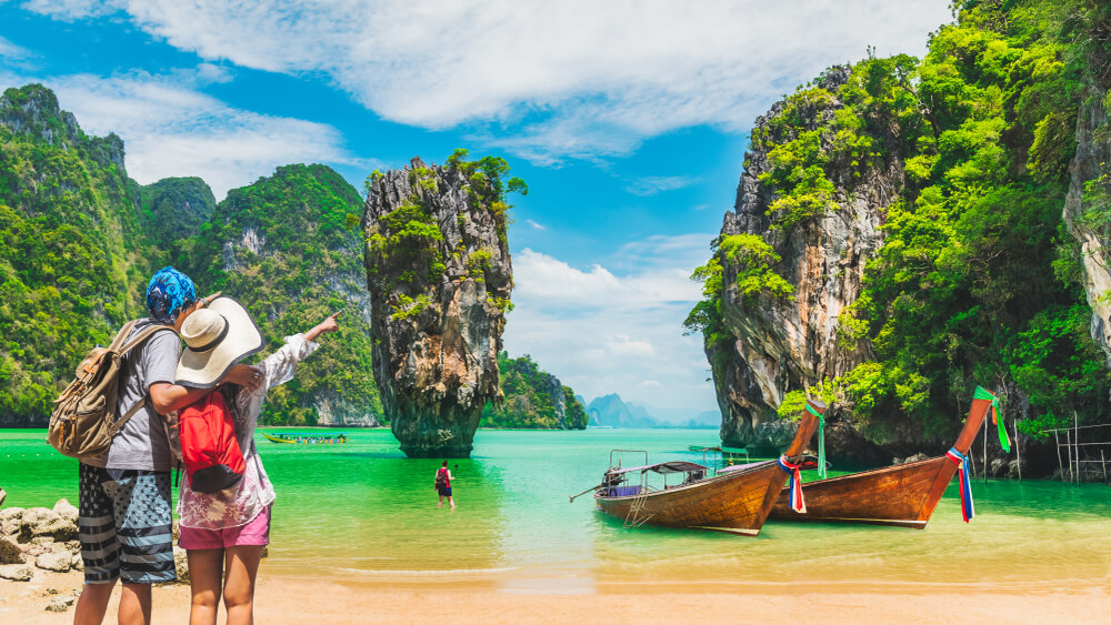 Picture shows a couple enjoynig a holiday in sunny Thailand